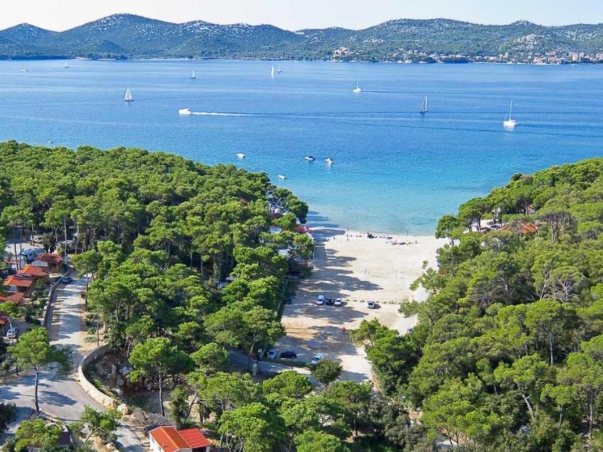 Lunasky Biograd Mobile Home Біоград-на-Мору Екстер'єр фото