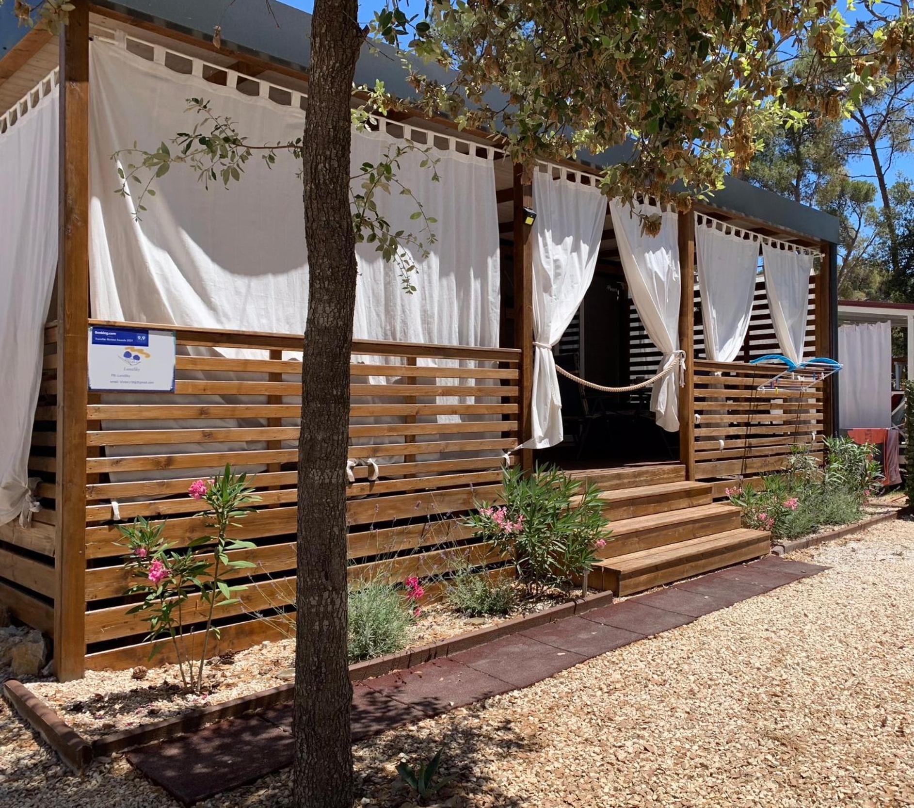 Lunasky Biograd Mobile Home Біоград-на-Мору Екстер'єр фото